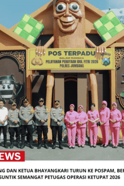 Kapolres Jombang dan Ketua Bhayangkari Turun ke Pospam, Beri Tali Asih dan Suntik Semangat Petugas Operasi Ketupat 2026